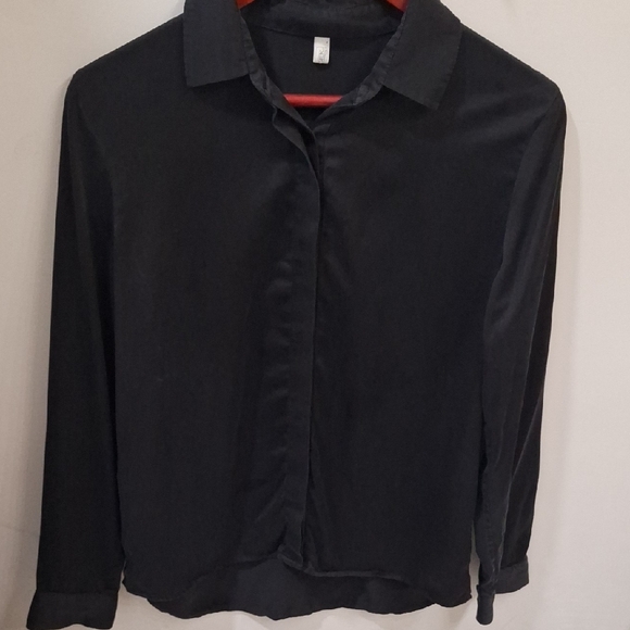 Sleek Black Button Down Shirt for Women - Picture 2 of 6